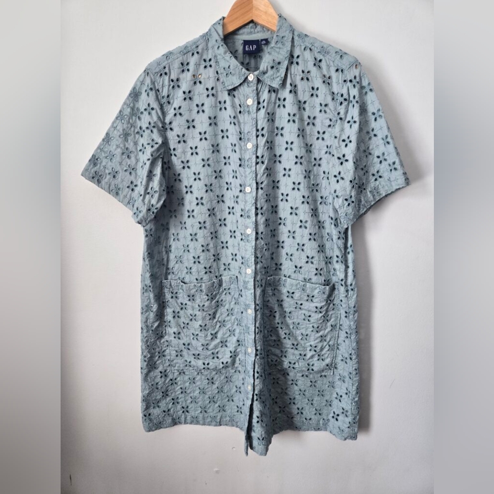 GAP Women's Blue Short Sleeve Cotton Eyelet Shirt Dress